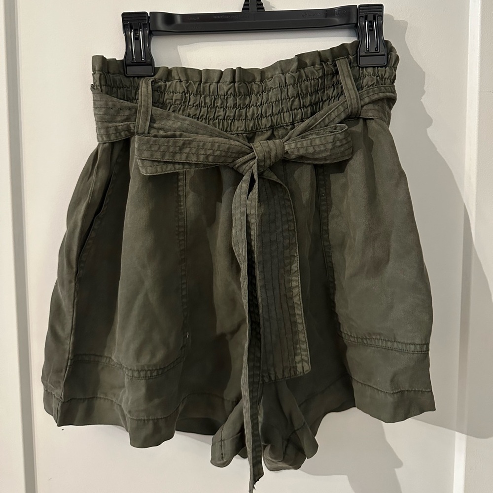 ABERCROMBIE CARGO SHORTS
